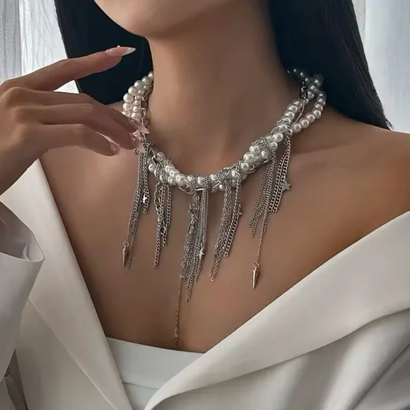 Edgy Pearl & Chain Layered Choker Necklace – Statement Jewelry - Picture 5 of 6